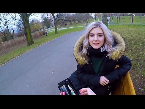 ❤️ Nilulon ang mainit na cum ng isang estranghero para sa pera - blowjob sa parke ni Eva Elfie ❤ Porno fb sa amin